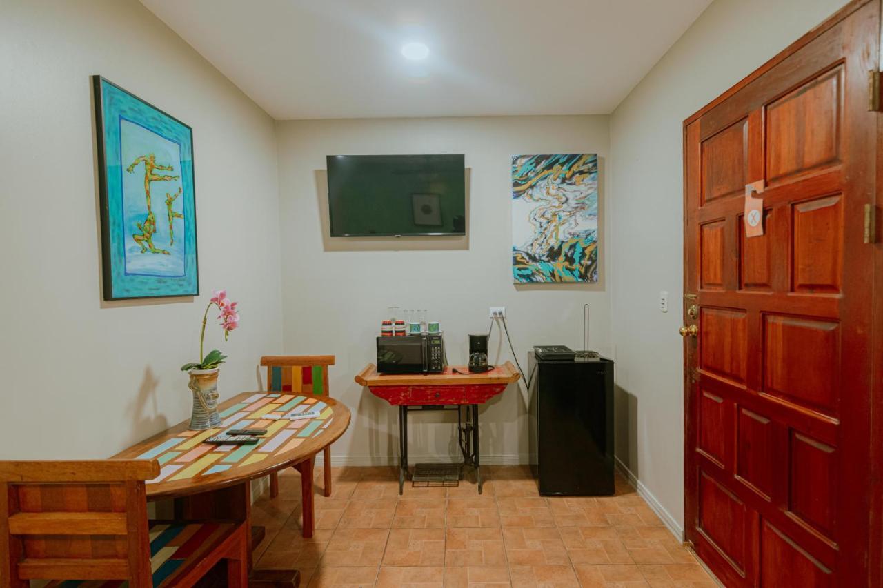 קפוס Oasis Diverse Adult Retreat מראה חיצוני תמונה