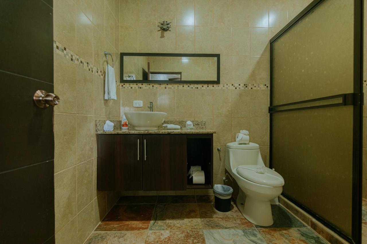 קפוס Oasis Diverse Adult Retreat מראה חיצוני תמונה