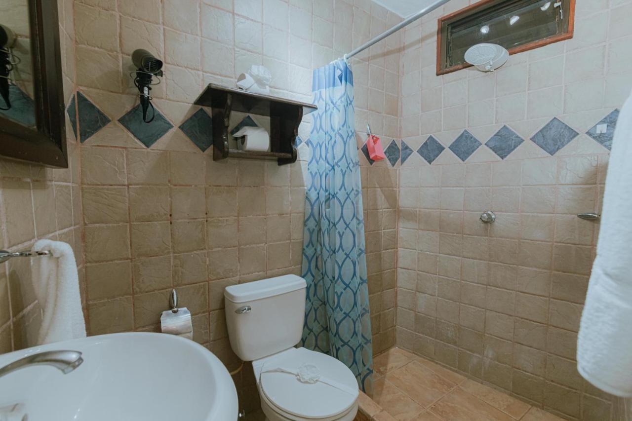 קפוס Oasis Diverse Adult Retreat מראה חיצוני תמונה